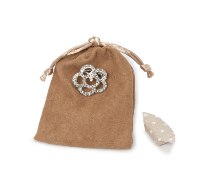 Bolsita beige con broche flor strass y 4 caramelos - AAD4